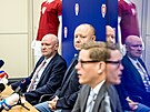 Nový kou eské fotbalové reprezentace Ivan Haek (vlevo).