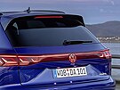 Nová verze VW Touaregu dostala v rámci píplatkového paketu IQ Light erven...