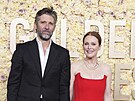 Bart Freundlich a Julianne Moore na Zlatých glóbech (Los Angeles, 7. ledna 2024)