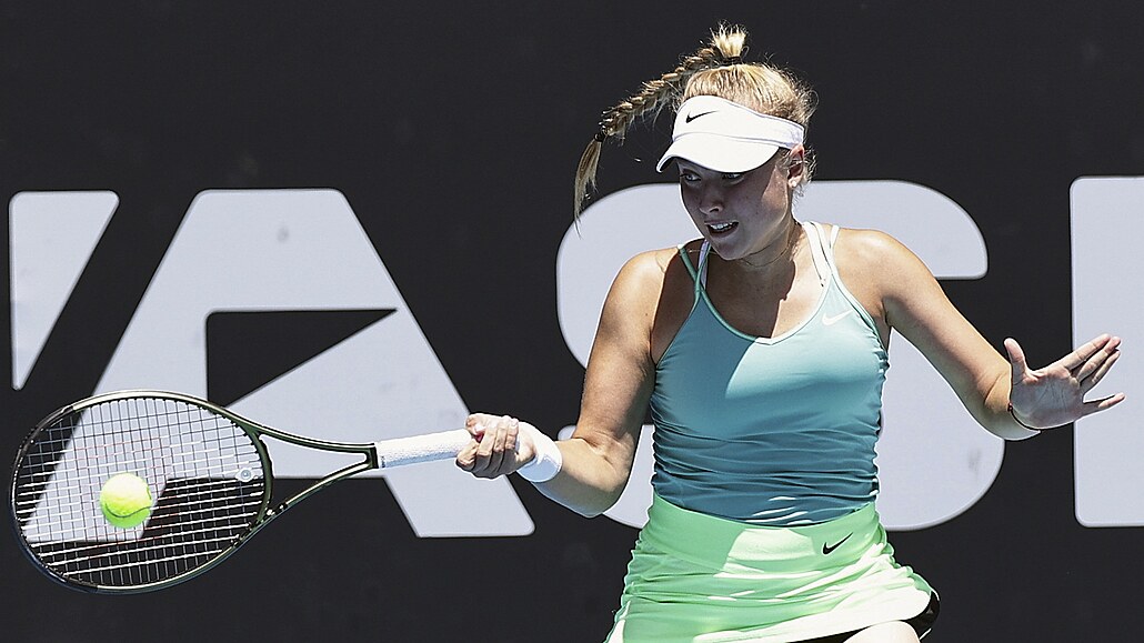 Tenistka Brenda Fruhvirtová bojuje na turnaji v Aucklandu s Ameriankou Coco...