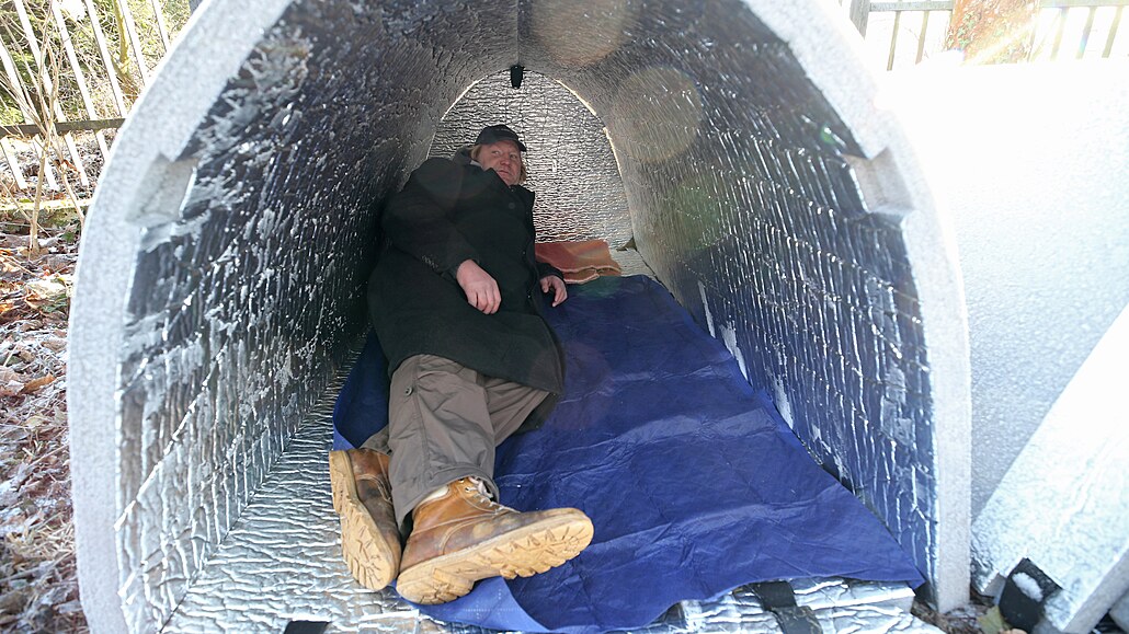Termoizolaní iglú mohou vyuít bezdomovci v Kolín. Teplota v nich je oproti...