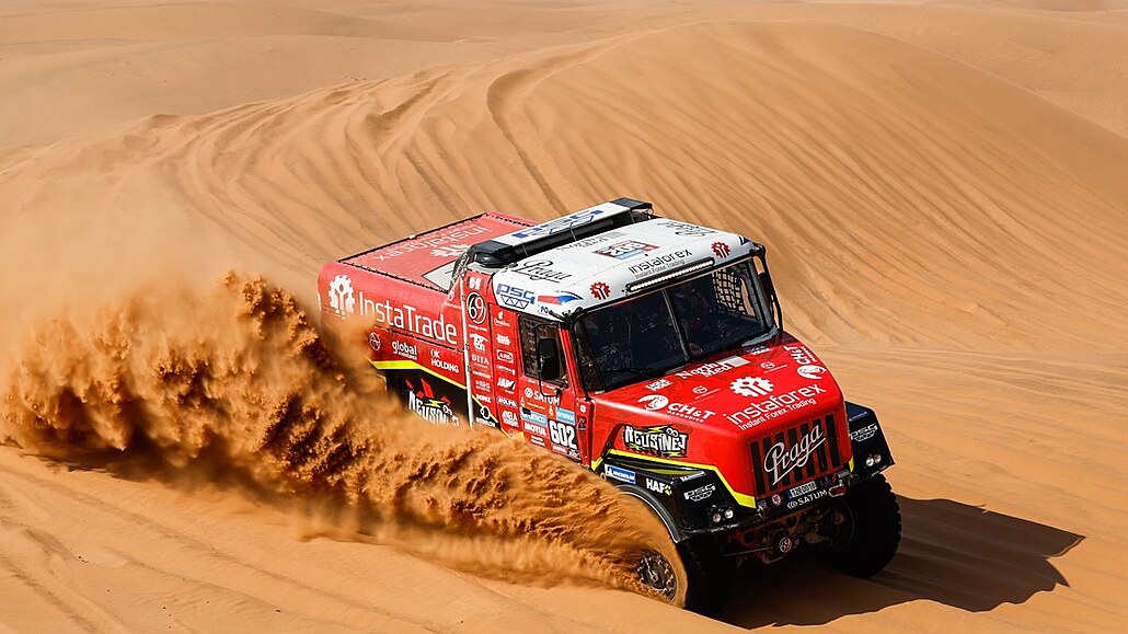 Ale� Loprais a jeho kamion Praha ve 2. ertap� Rallye Dakar 2024.
