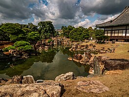 Zahrada Ninomaru u hradu Nidó v centrálním Kjótu slouila k odpoinku ógunm...