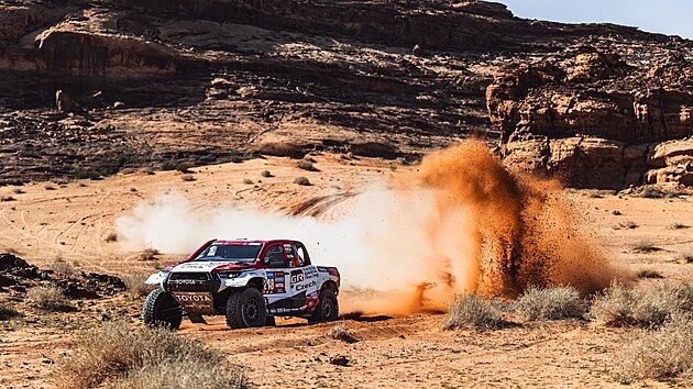 Posdka Tome Ouednka (Toyota) na trati Rallye Dakar 2024