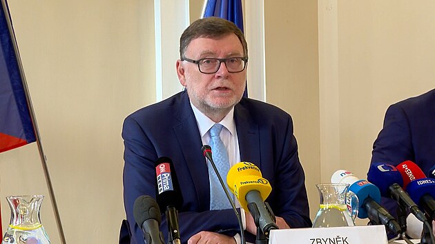 Zbynk Stanjura na tiskové konferenci ke schodku státního rozpotu.