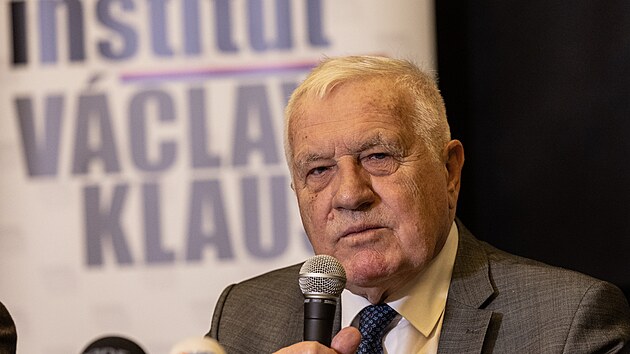 Bval prezident Vclav Klaus na tiskov konferenci Institutu Vclava Klause k euru. (4. ledna 2024)