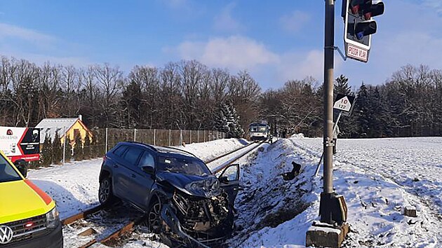 Nehoda auta a vlaku ve Vlaimi (8. ledna 2024)