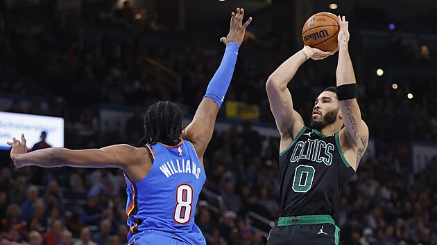 Oklahoma, NBA lideri Boston'u mağlup etti, Embiid dönüşünde triple double yaptı