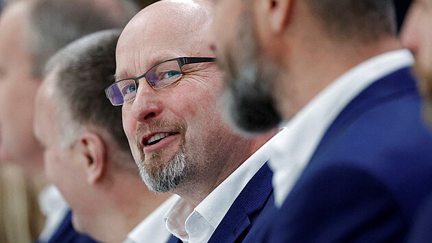 Spokojen� tren�r Patrik Augusta po �tvrtfin�lov� v�h�e nad Kanadou.