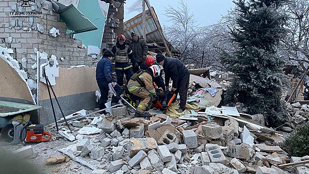 Rusko v pondl rno bombardovalo Ukrajinu pobl msta Dnipro. (8. ledna 2024)