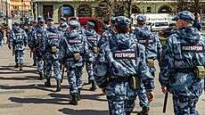 Písluníci ruské Národní gardy v Moskv. (1. kvtna 2022)