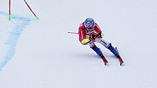 výcar Marco Odermatt na trati obího slalomu v Abelbodenu