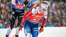Jessica Jislová na trati stíhacího závodu v Oberhofu