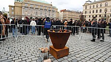 Pochod nazvaný Penesení svtla, který je první akcí iniciativy Msíc pro...