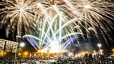 V Kladn pivítali nový rok velkolepým ohostrojem. (1. ledna 2024)