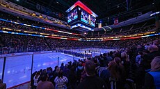 Xcel Energy Center v Minnesot� b�hem utkání �enské PWHL.