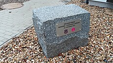 Akademie vzeské sluby ve Strái pod Ralskem má moderní jídelnu. V kuchyni pracuje i odsouzený David Böhm (vlevo).