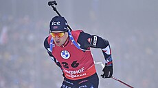 Norský biatlonista Tarjei Bö ve sprintu Svtového poháru v Oberhofu.