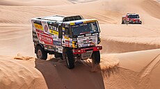 Jaroslav Valtr starí s Tatrou ve 2. etap Rallye Dakar 2024.