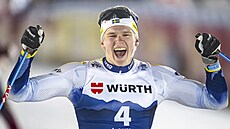 védský lya Edvin Anger slaví druhé místo ve sprintu v Davosu.