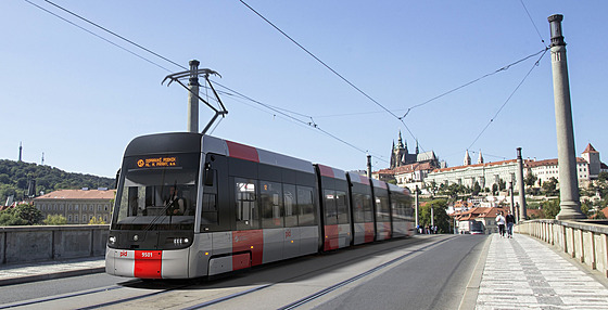 Nová flotila nízkopodlaních tramvají koda ForCity Plus Praha 52T se v ulicích...