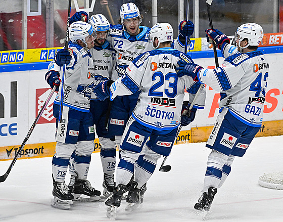 Hrá�i Komety rozst�íleli Vítkovice sedmi góly.