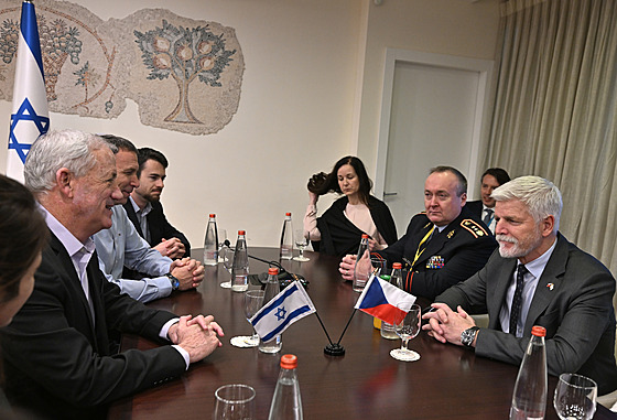 Prezident Petr Pavel se na náv�t�v� Izraele. setkal se �lenem vále�ného...