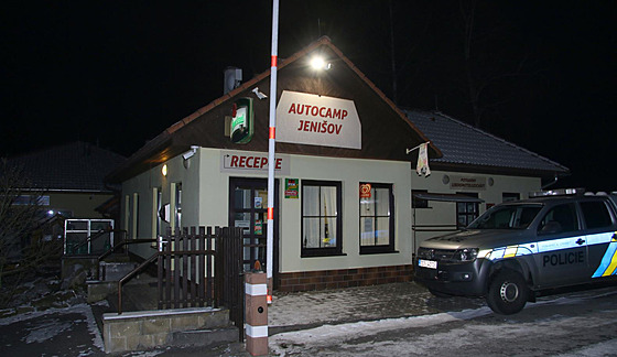 Zlod�je, který se vloupal do autokempu, na�li policisté v p�ilehlém lese. (12....