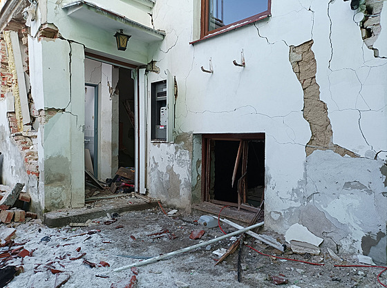 Exploze plynu poničila dům v Kamenném Újezdu na Českobudějovicku (13. ledna...