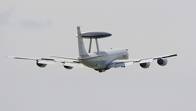 Pohled božího oka. Francouzští piloti v AWACS sledují Ukrajinu i Rusko