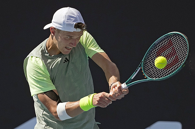 Postupová radost pro Menšíka, Noskovou a Siniakovou. Vondroušová se trápila