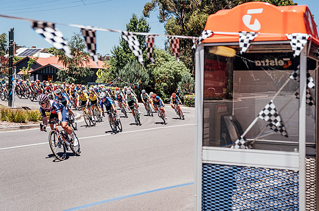 Burlová odstoupila kvůli zranění z nadějně rozjeté Tour Down Under