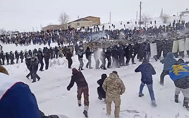 V ruském Povolží propukly nevídané protesty, demonstranty bila policie