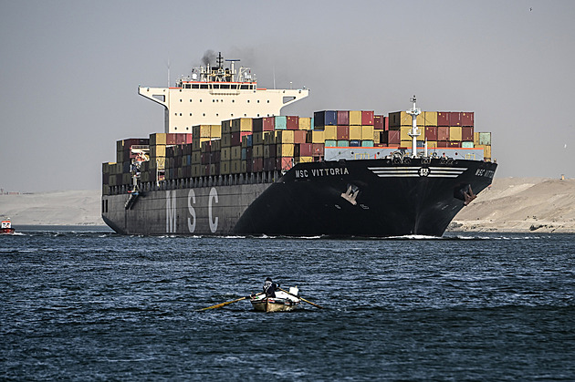 Húsíové zasáhli tanker s ruskou ropou. Pravidla pro trh se mohou změnit