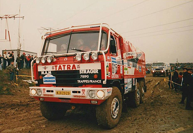 Tatra jede, dokud má kola, vzpomíná frajer, co dojel Dakar se zmuchlanou 815