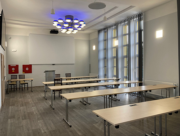 Nové prostory hledali msttí zastupitelé pedevím pro úely konání konferencí...