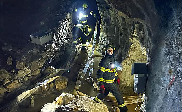 Za lednovou smrt dělníka v podzemí dolu Jeroným mohl náhlý průval vod