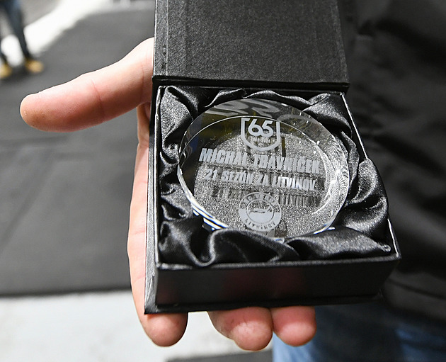 Hokejový Litvínov se dojímal a klaněl legendám: Na nás chodilo 11 tisíc lidí