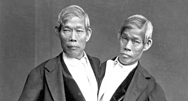 „První“ siamská dvojčata zplodila dvacet dětí, na práci si najala otroky