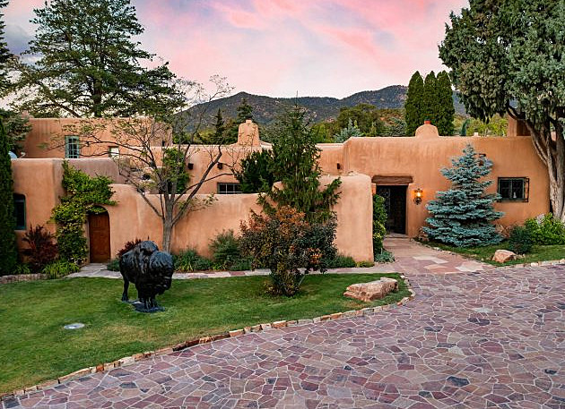 Dokázal vydělat miliony, skončil i ve vězení. Zůstal po něm úžasný dům