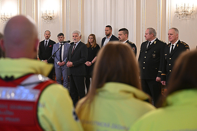 Snad to nezažijeme znovu, děkoval Pavel policistům a záchranářům z fakulty