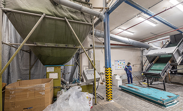 Firma dává polystyrenu druhý život. Překážkou je cena i nečistá surovina