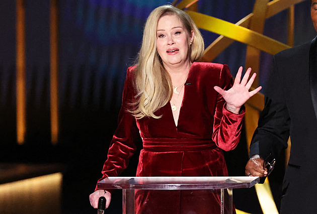 Hvězda Ženatý se závazky Christina Applegate je většinu dne upoutaná na lůžko