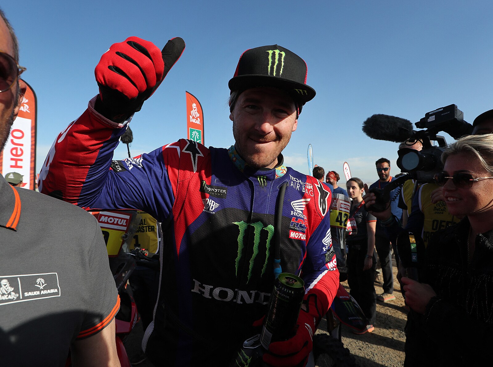 Velkolepý český triumf. Macík ovládl Rallye Dakar, Loprais skončil druhý