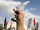 Jemen. Demonstrace Húsí na památku deseti spolubojovník zabitých Ameriany v...