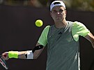 eský tenista Jakub Meník se napahuje v 1. kole Australian Open.