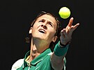 Americký tenista Sebastian Korda bhem zápasu 1. kola Australian Open.