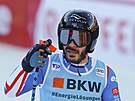 Francouzský lya Cyprien Sarrazin v cíli super-G Svtového poháru ve...