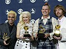 Kapela No Doubt se zpvakou Gwen Stefani na udílení cen Grammy v roce 2004