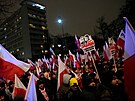 Pívrenci opoziní Kaczyského strany Právo a spravedlnost demonstrovali proti...